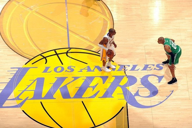 洛杉矶快船新赛季阵容升级，祖巴茨勾手王助力西部霸业